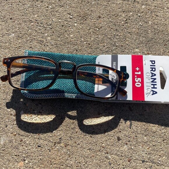 Piranha Optics 1.50 Brown Frame Reading Glasses New W/ Case! - Picture 1 of 4